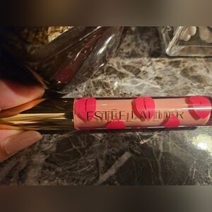 Este lauder lip gloss